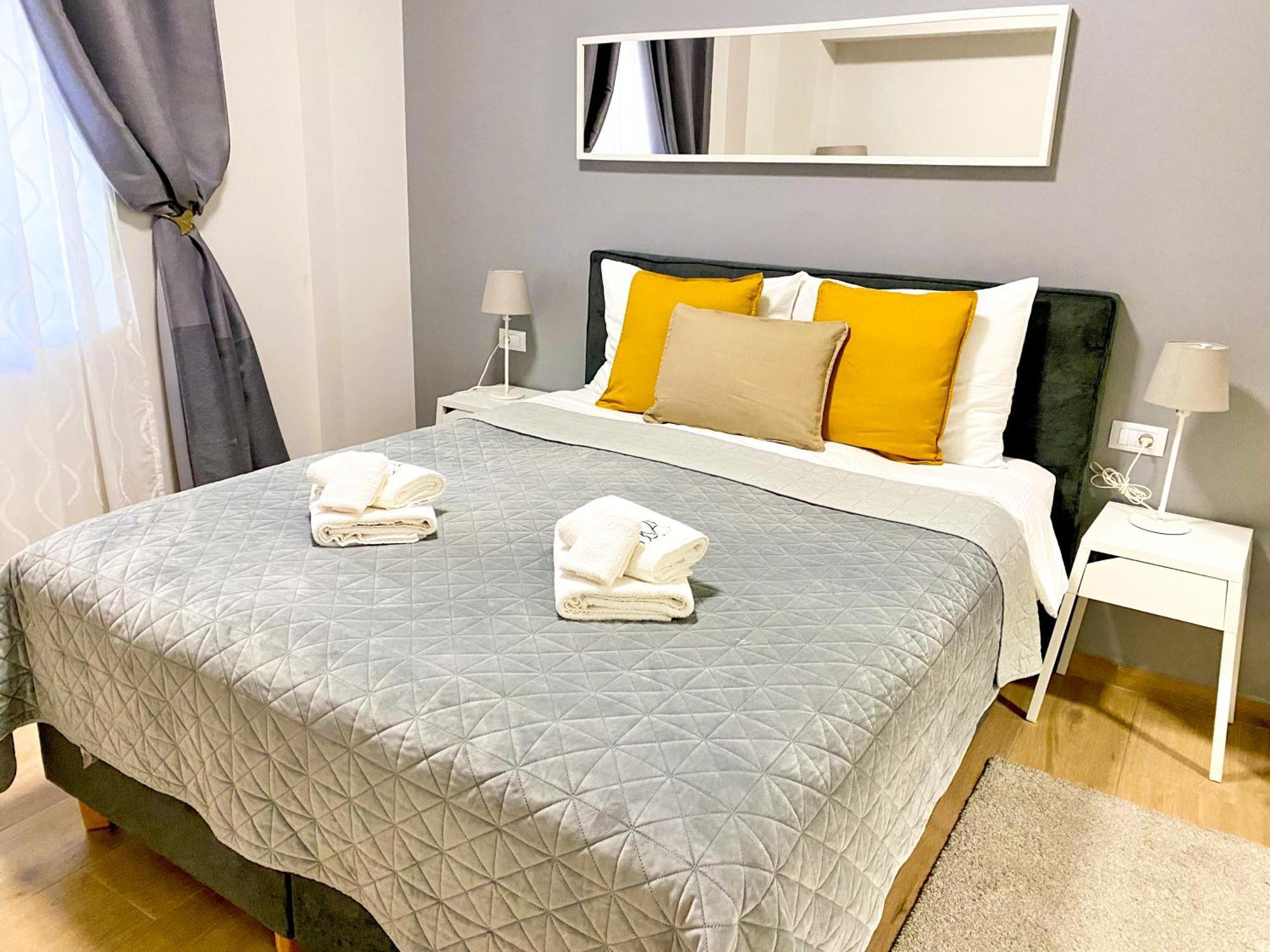 D&A City Center Apartments With Free Parking Pula Eksteriør bilde