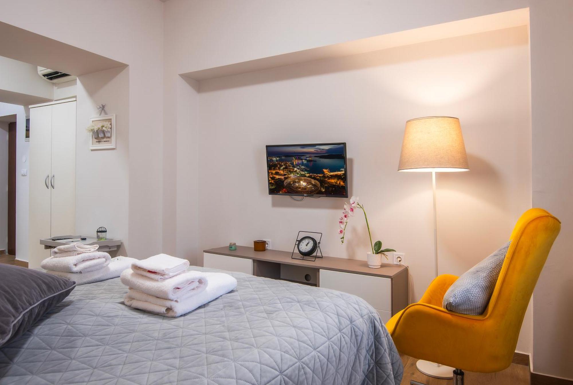 D&A City Center Apartments With Free Parking Pula Eksteriør bilde