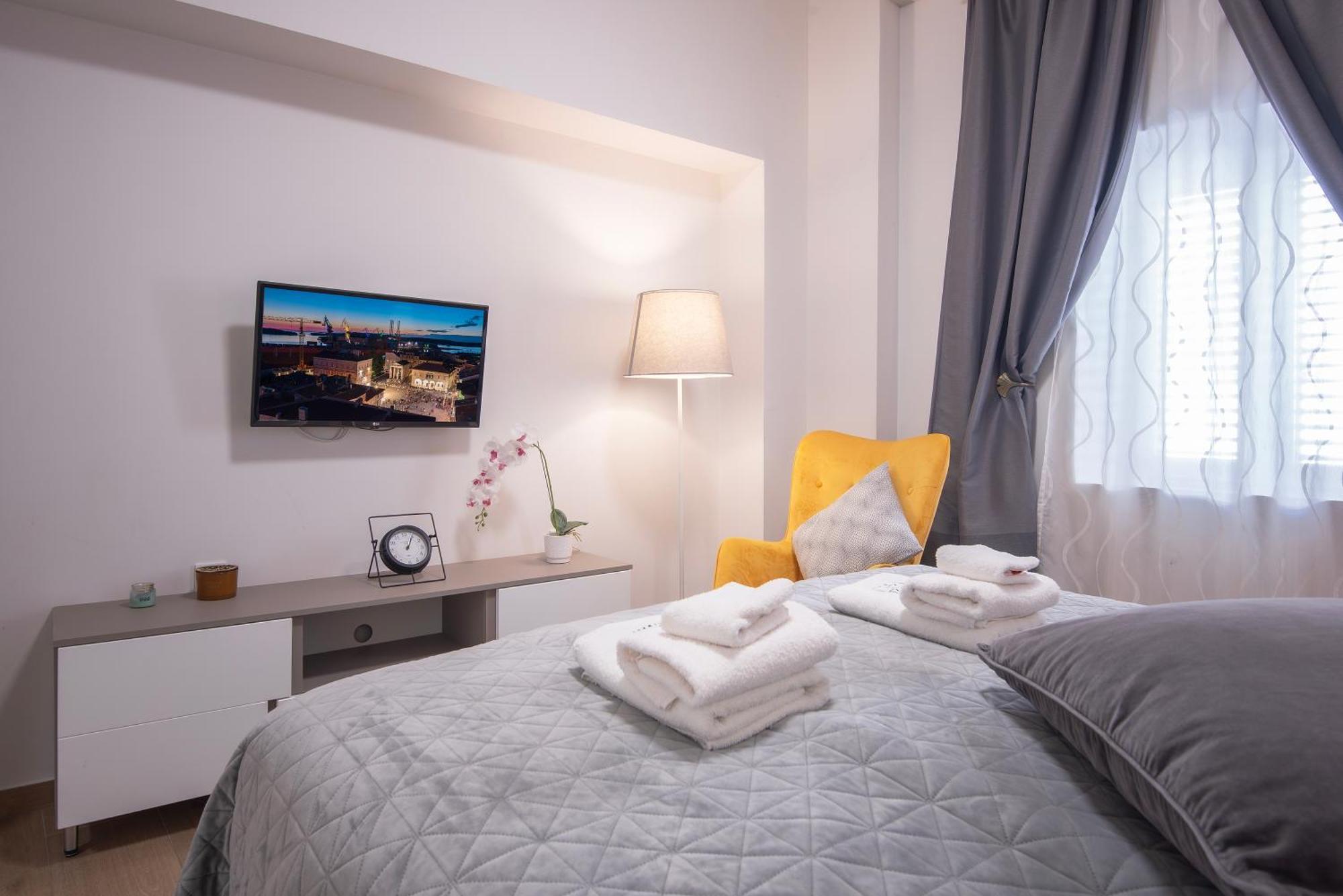 D&A City Center Apartments With Free Parking Pula Eksteriør bilde