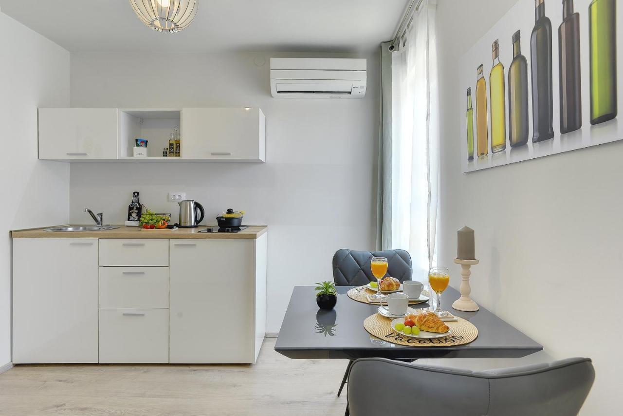 D&A City Center Apartments With Free Parking Pula Eksteriør bilde
