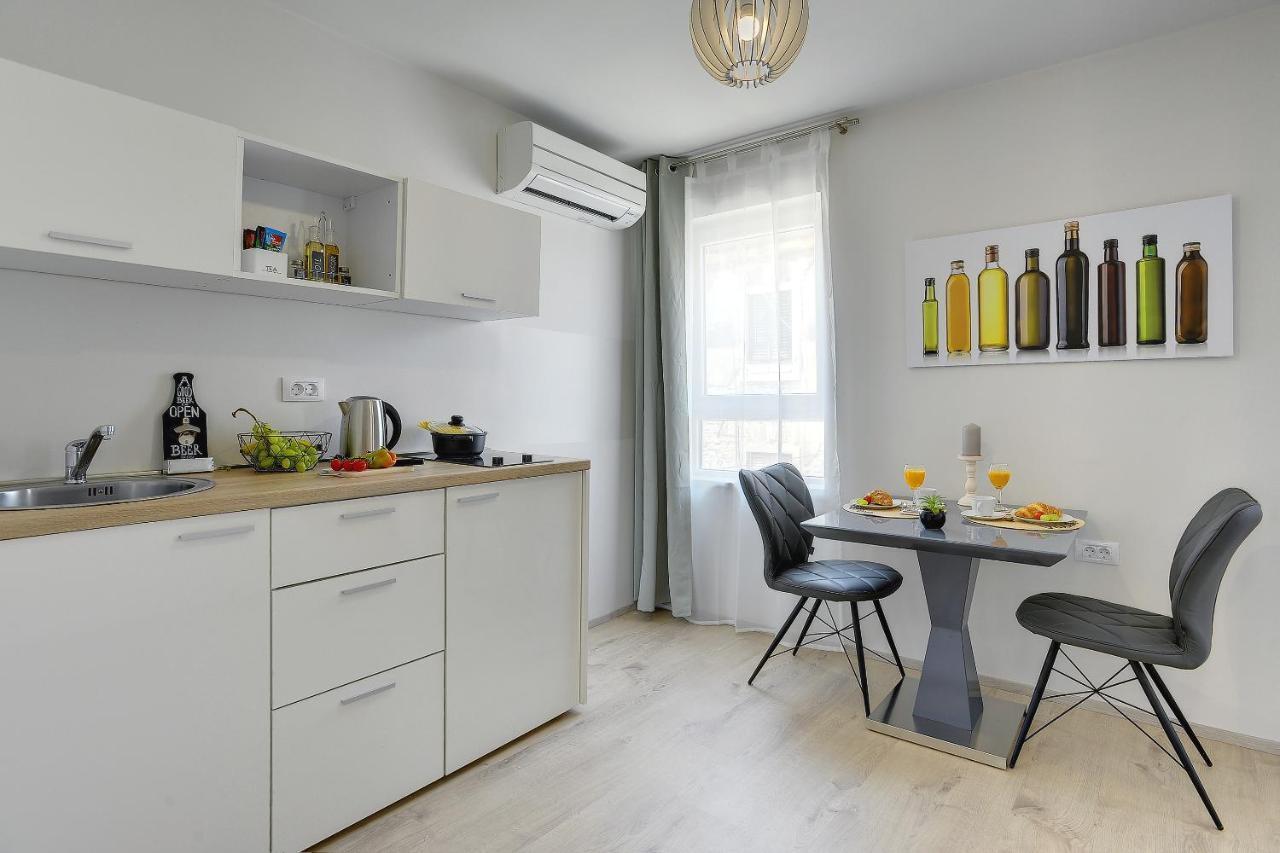 D&A City Center Apartments With Free Parking Pula Eksteriør bilde